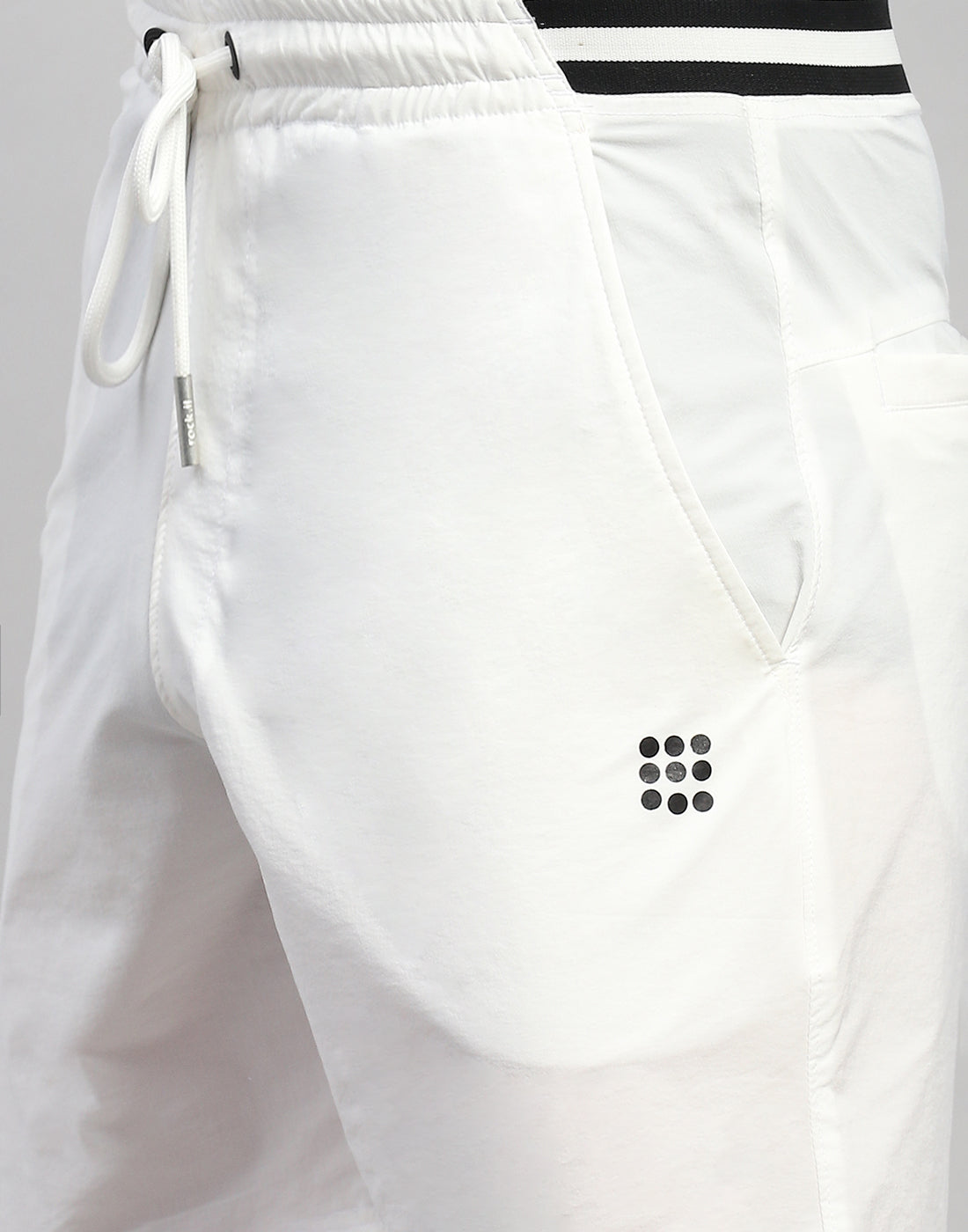 Rock.it Men White Solid Regular Fit Short