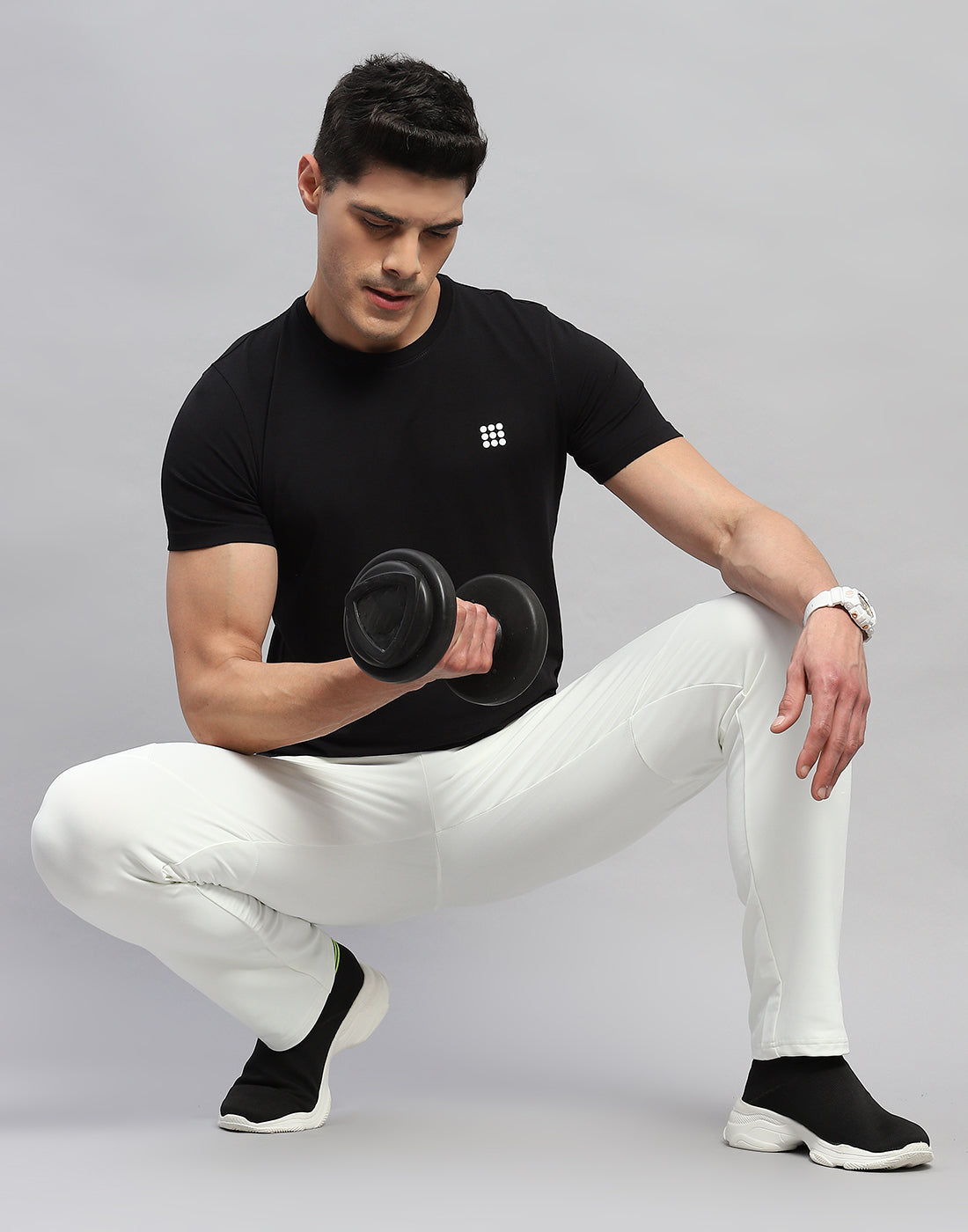 Rock.it Men Black Solid Round Neck Half Sleeve T-Shirt