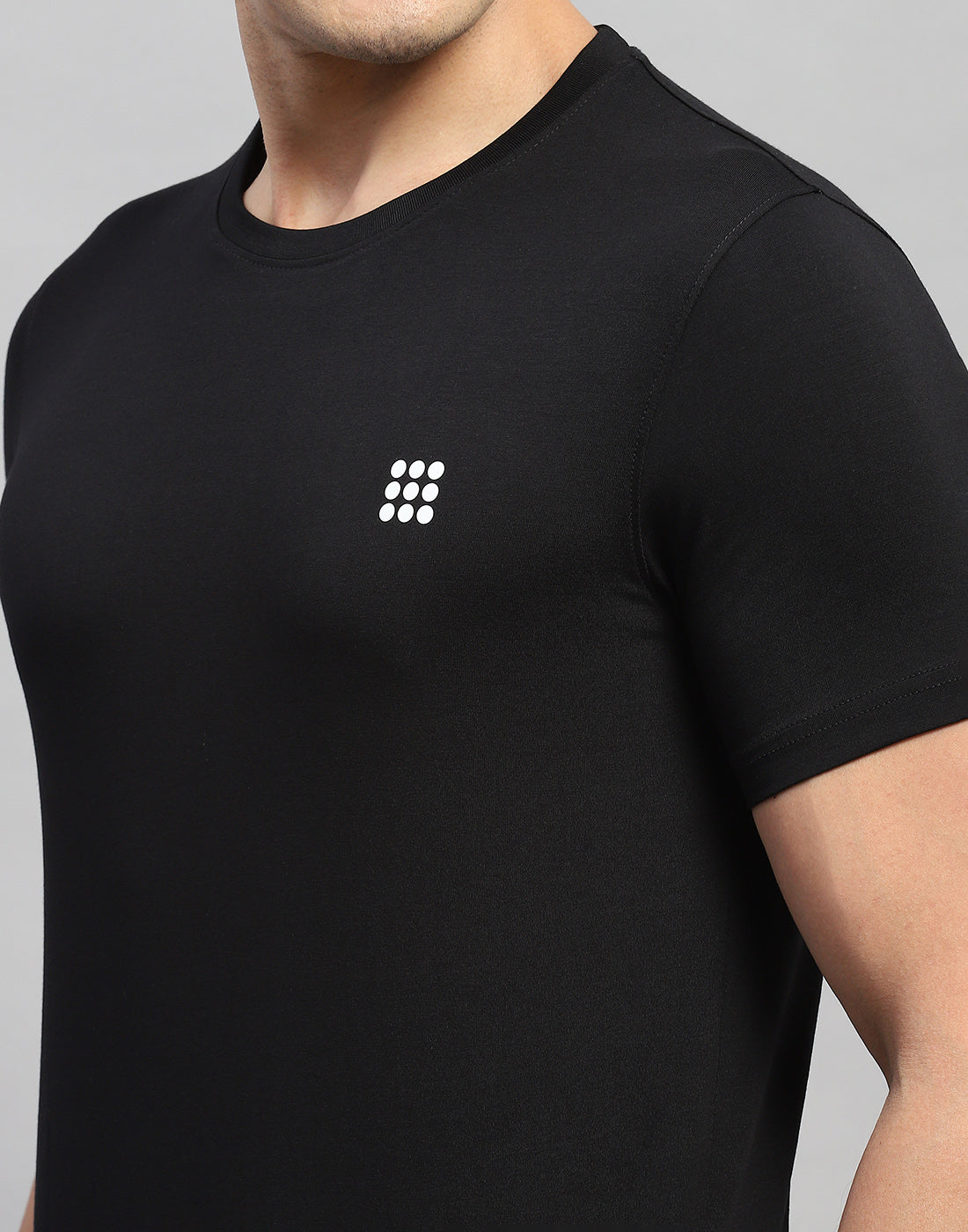 Rock.it Men Black Solid Round Neck Half Sleeve T-Shirt