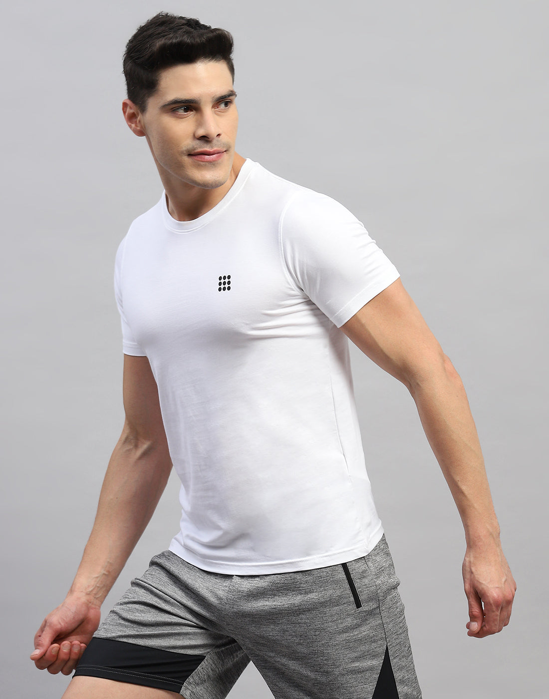 Rock.it Men White Solid Round Neck Half Sleeve T-Shirt