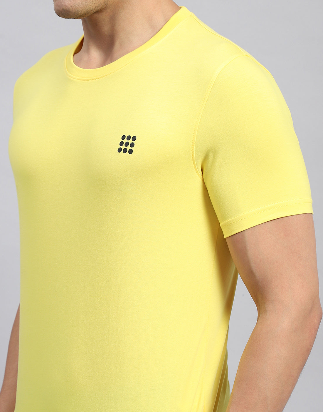 Rock.it Men Yellow Solid Round Neck Half Sleeve T-Shirt