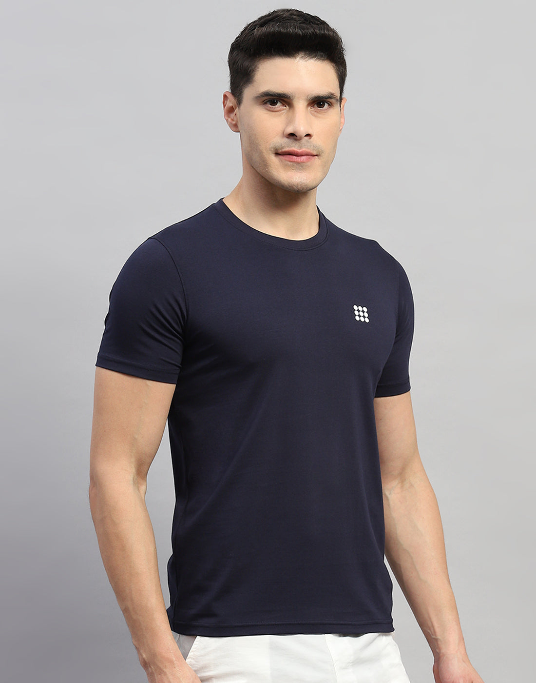 Men Navy Blue Solid Round Neck Half Sleeve T-Shirt