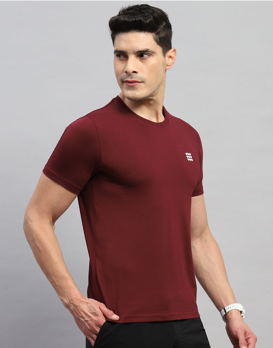 Rock.it Men Maroon Solid Round Neck Half Sleeve T-Shirt