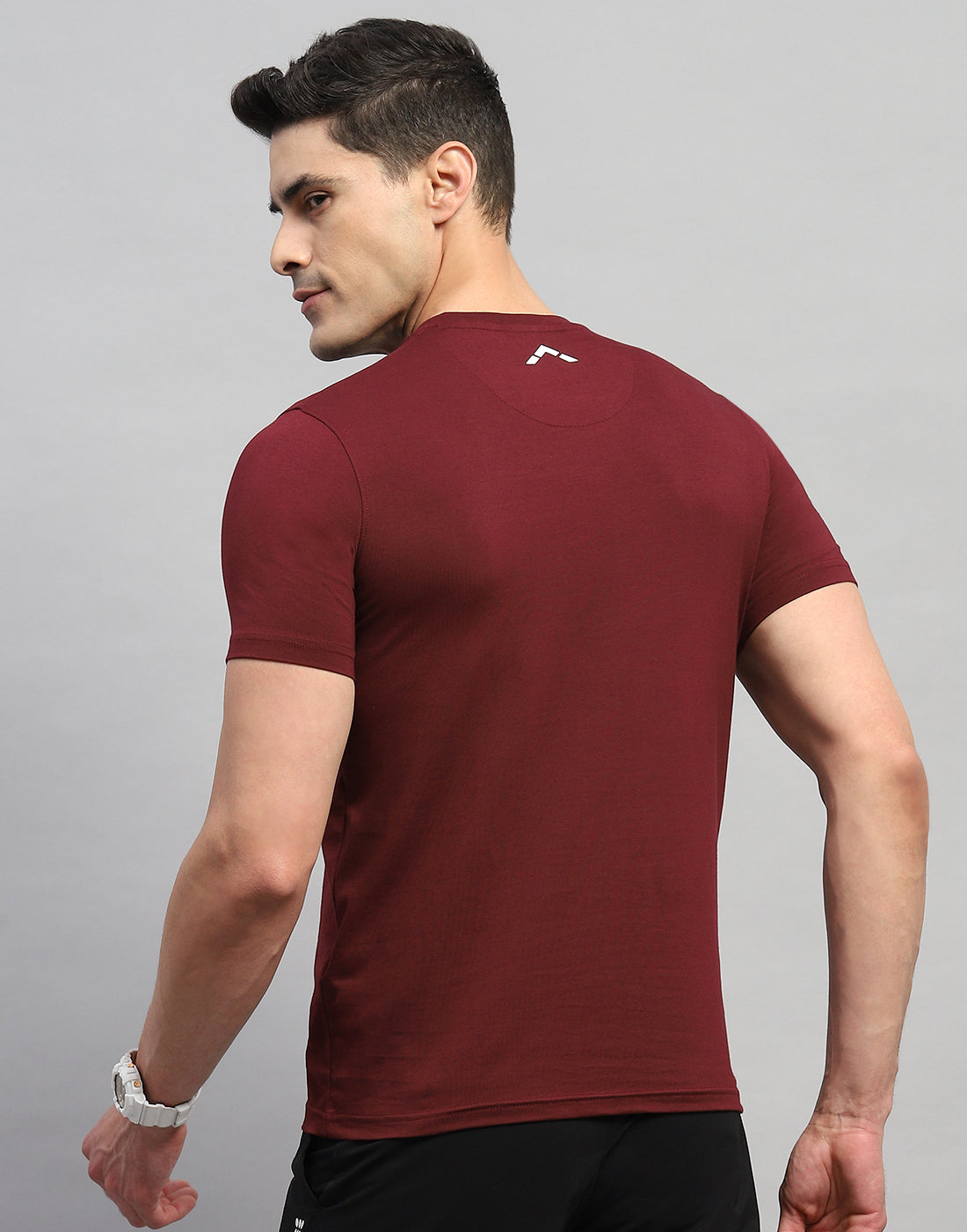 Rock.it Men Maroon Solid Round Neck Half Sleeve T-Shirt