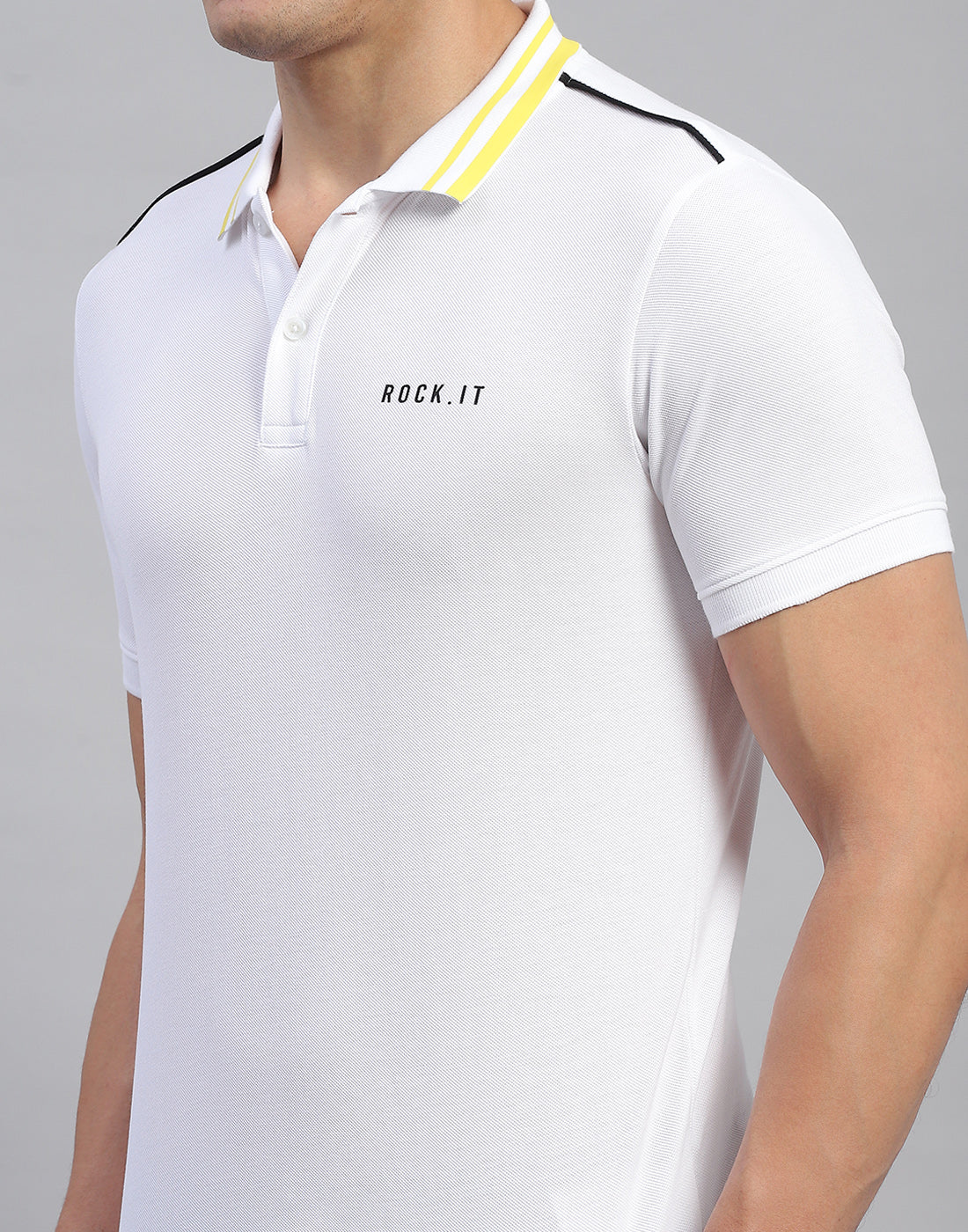 Rock.it Men White Solid Collar Half Sleeve T-Shirt