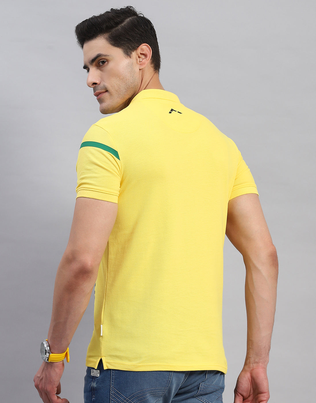 Rock.it Men Yellow Solid Collar Half Sleeve T-Shirt
