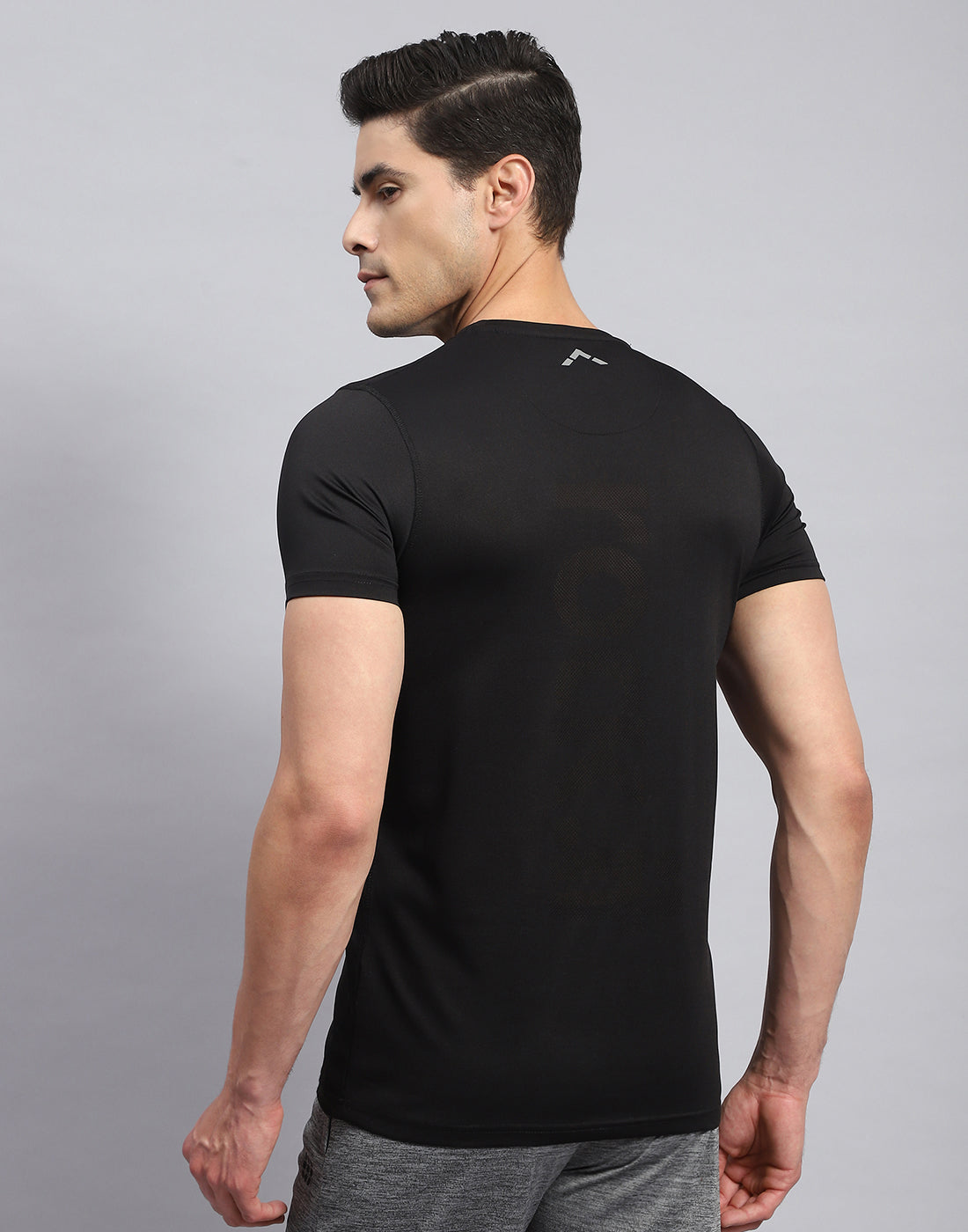 Rock.it Men Black Self Design Round Neck Half Sleeve T-Shirt