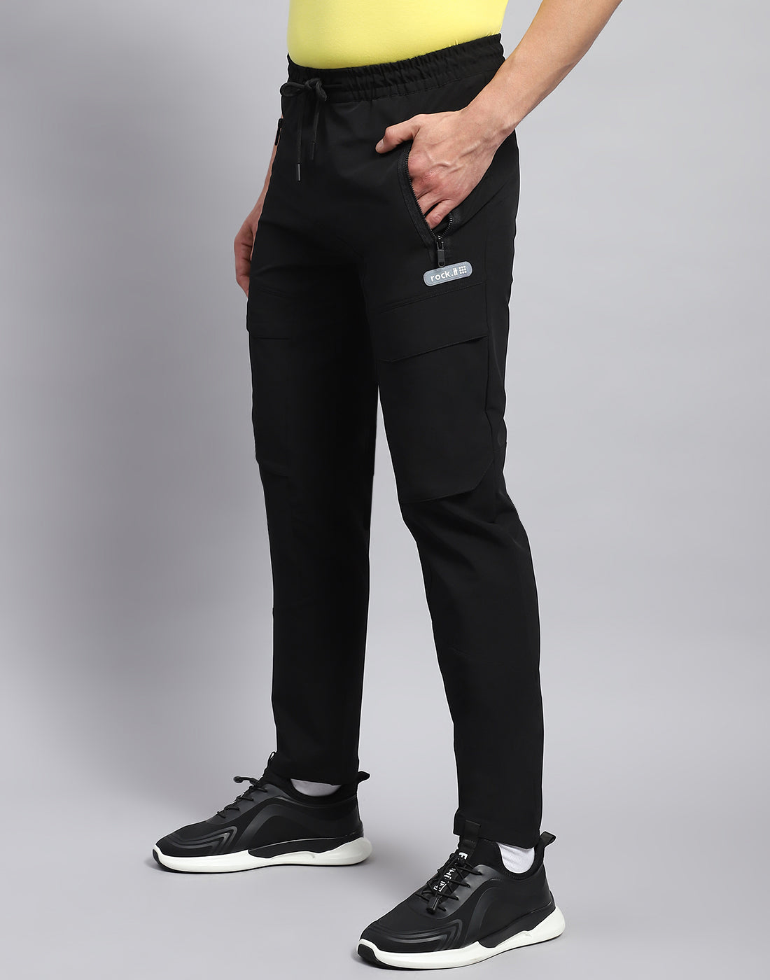 Rock.it Men Black Solid Regular Fit Jogger