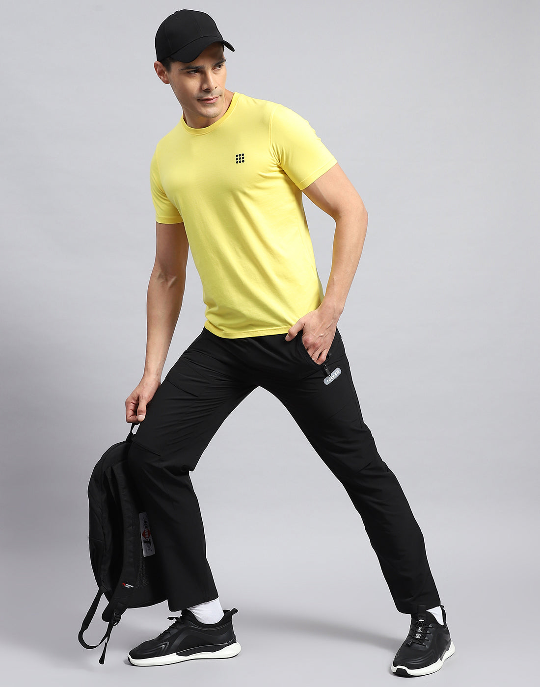 Rock.it Men Black Solid Regular Fit Jogger