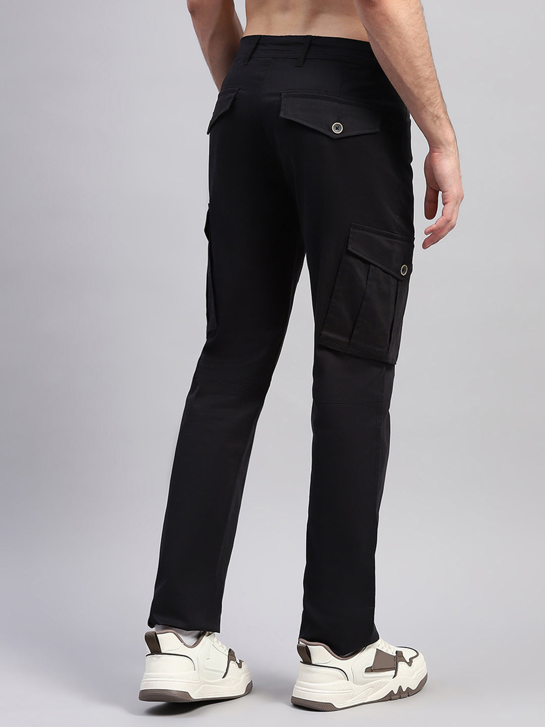 Rock.it Men Black Solid Regular Fit Cargo