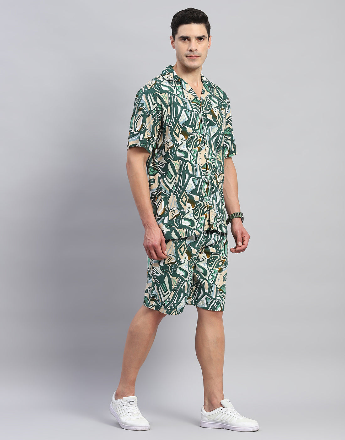 Rock.it Men Green Printed Round Neck Half Sleeve Cords Set