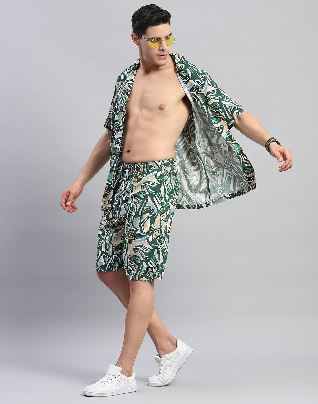 Rock.it Men Green Printed Round Neck Half Sleeve Cords Set