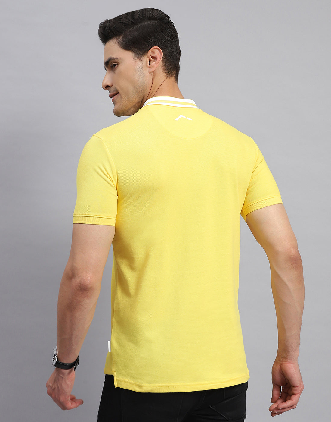Rock.it Men Yellow Solid Collar Half Sleeve T-Shirt