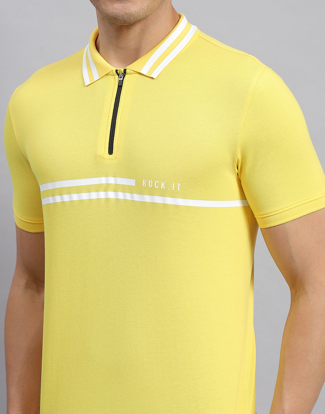 Men Yellow Solid Collar Half Sleeve T-Shirt