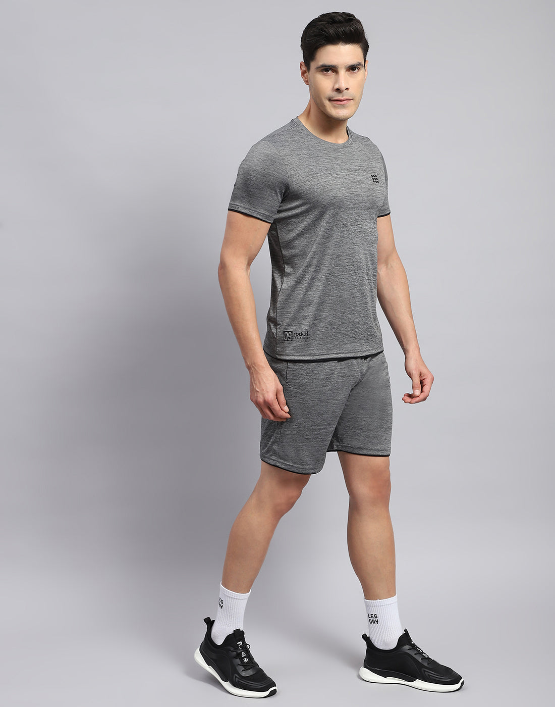 Rock.it Men Grey Solid Round Neck Half Sleeve Short