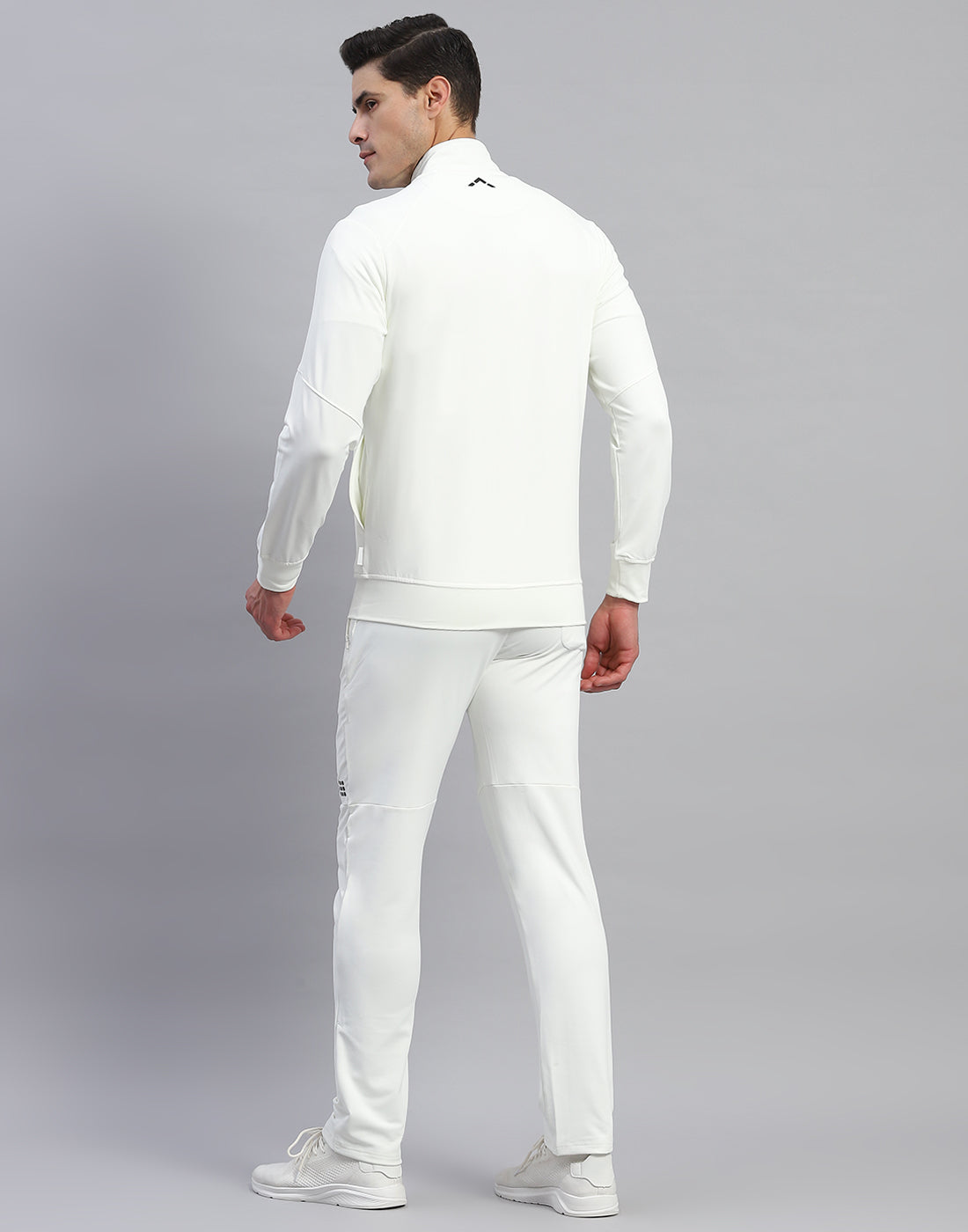 Rock.it Men Cream Solid Round Neck Full Sleeve Tracksuit