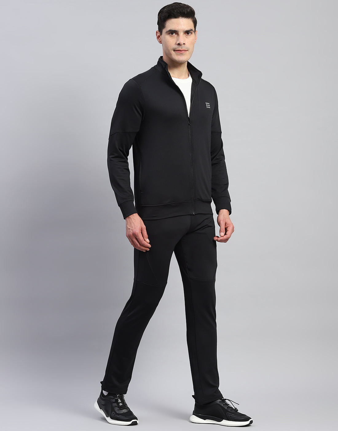 Rock.it Men Black Solid Round Neck Full Sleeve Tracksuit