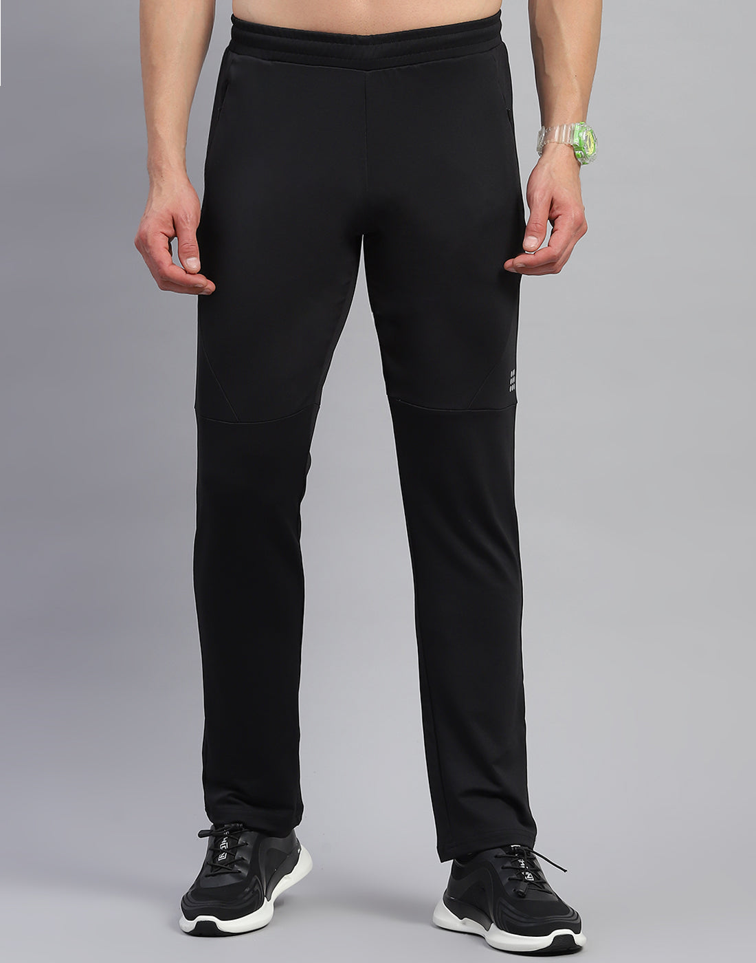 Rock.it Men Black Solid Round Neck Full Sleeve Tracksuit