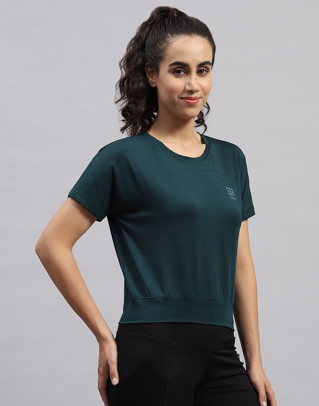 Rock.it Women Green Solid Round Neck Half Sleeve Top