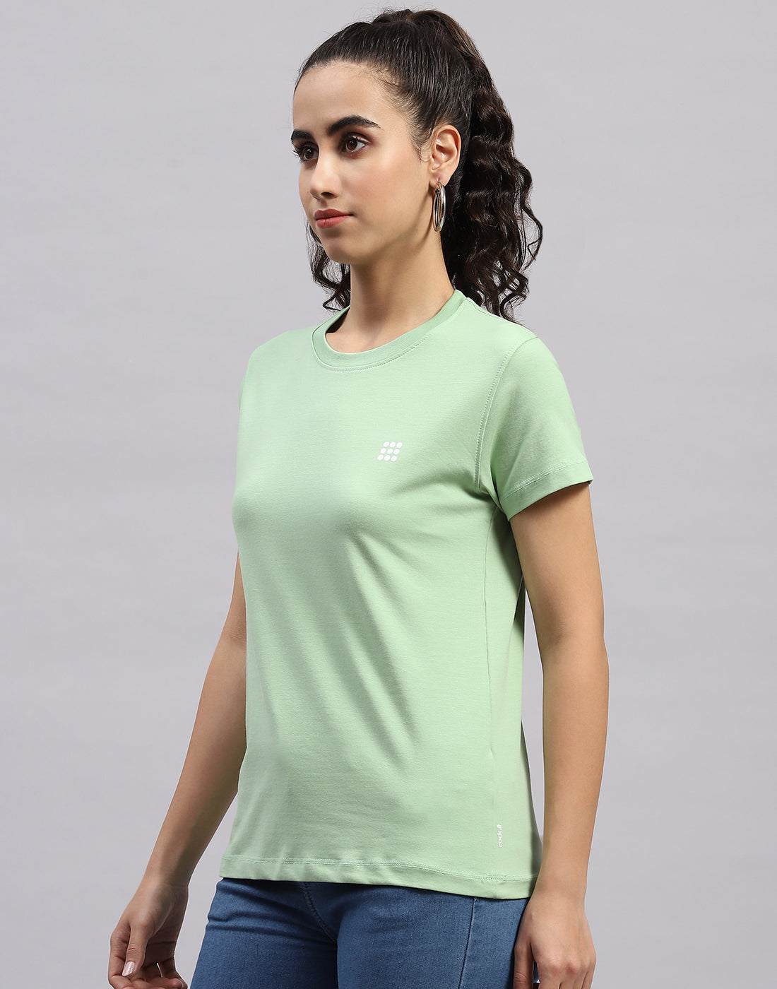 Women Green Solid Round Neck Half Sleeve Top