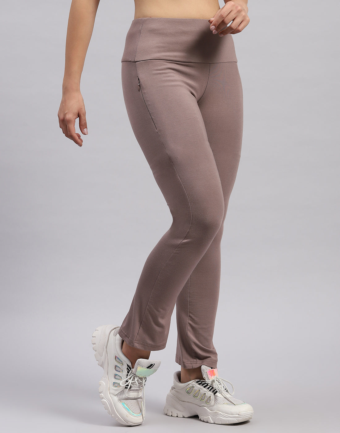 Women Brown Solid Regular Fit Yoga Pant