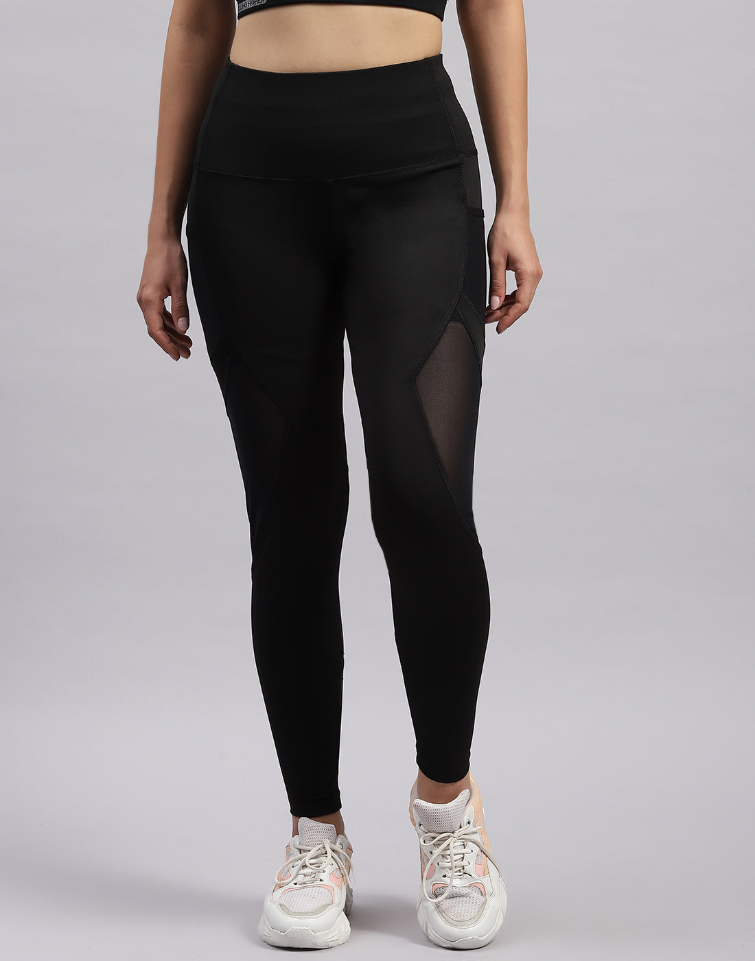 Women Black Solid Regular Fit Legging1