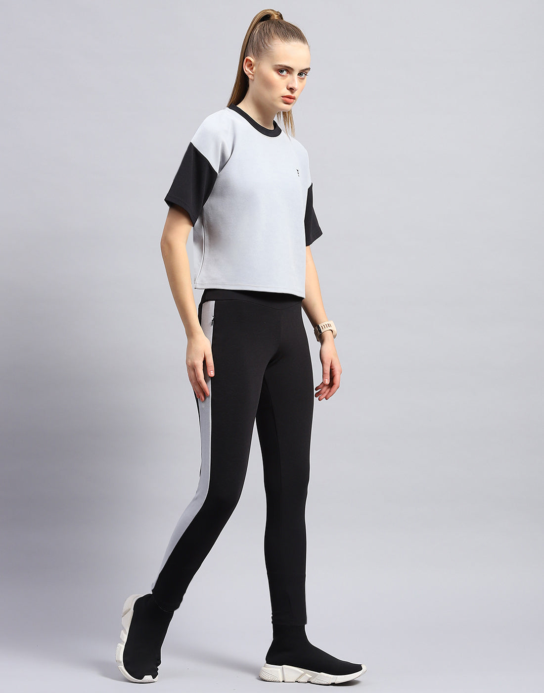 Rock.it Women Grey & Black Solid Round Neck Half Sleeve Cords Set