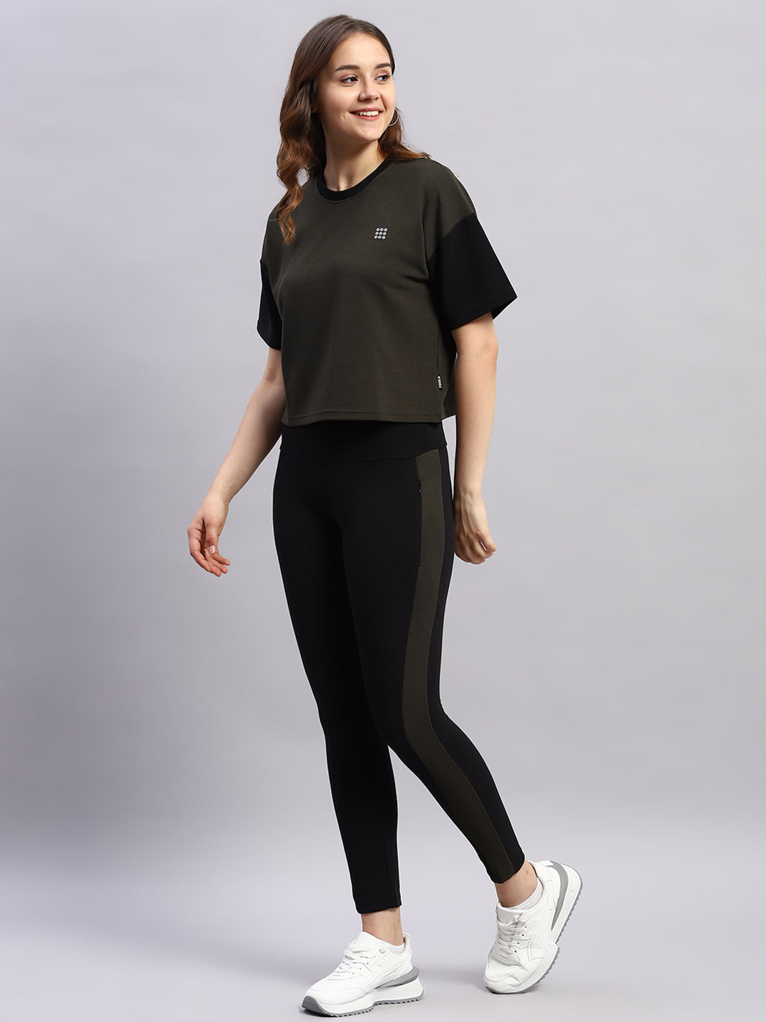 Rock.it Women Olive & Black Solid Round Neck Half Sleeve Cords Set