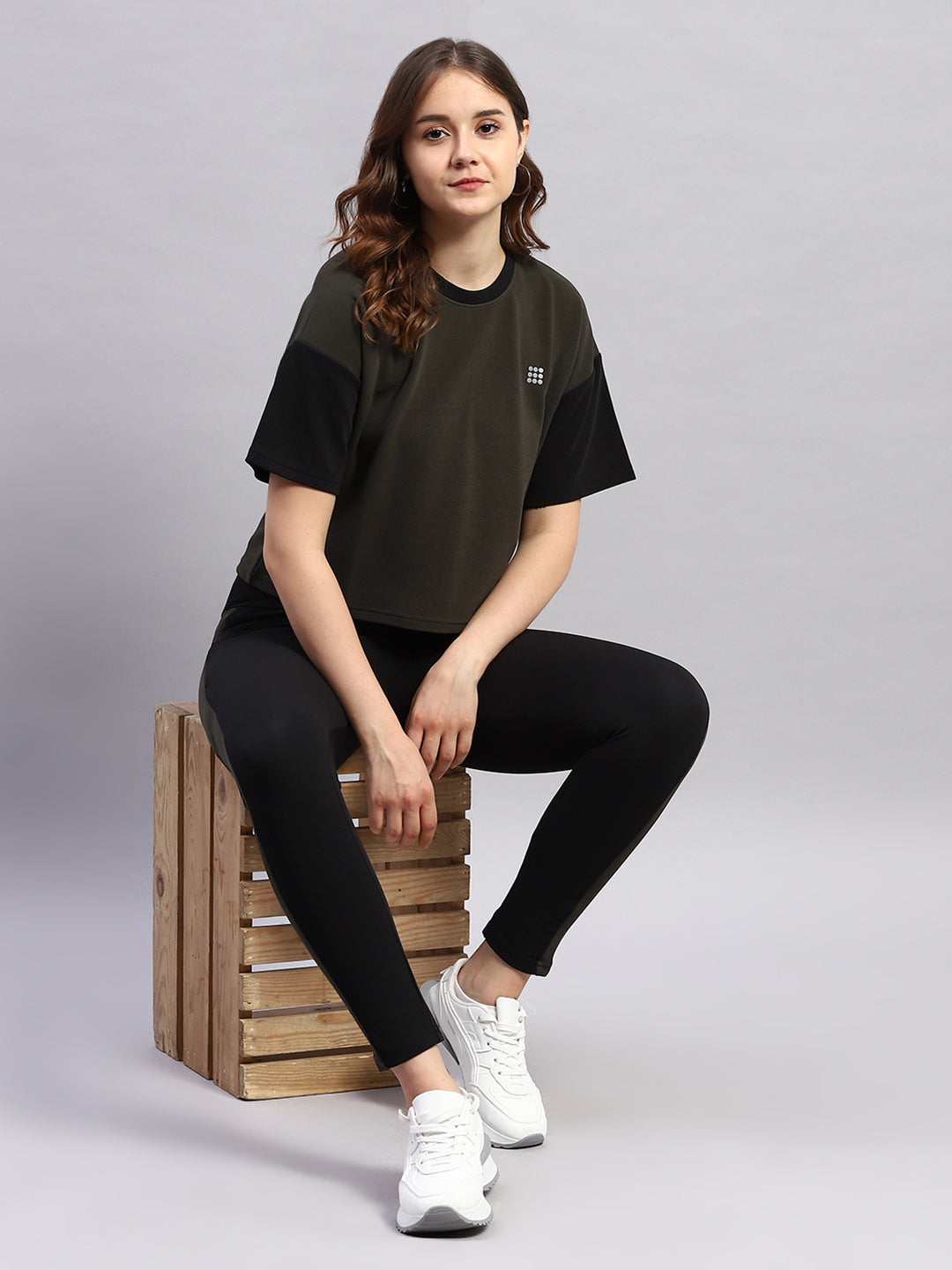 Rock.it Women Olive & Black Solid Round Neck Half Sleeve Cords Set