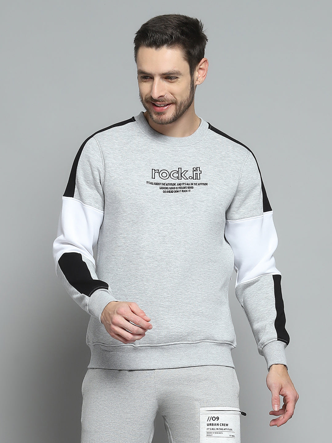 Rock.it Men Grey Printed Round Neck Full Sleeve Sweatshirt