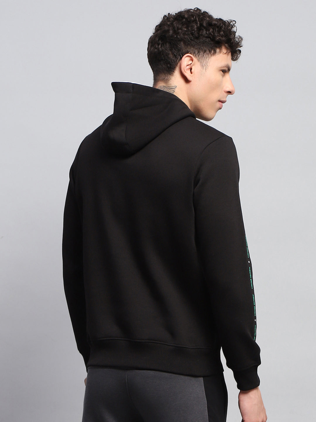 Rock.it Men Black Printed Hooded Full Sleeve Sweatshirt