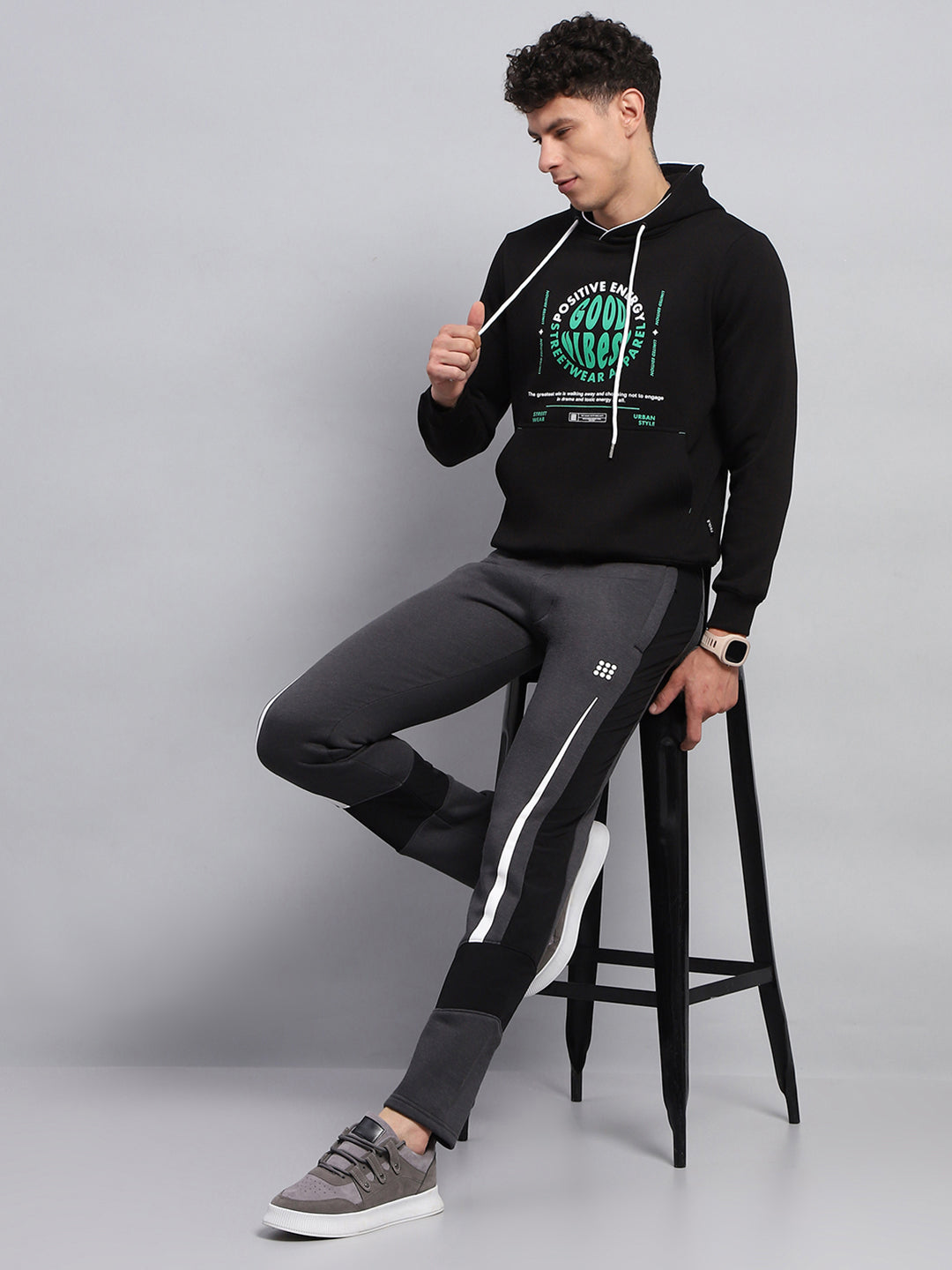 Rock.it Men Black Printed Hooded Full Sleeve Sweatshirt