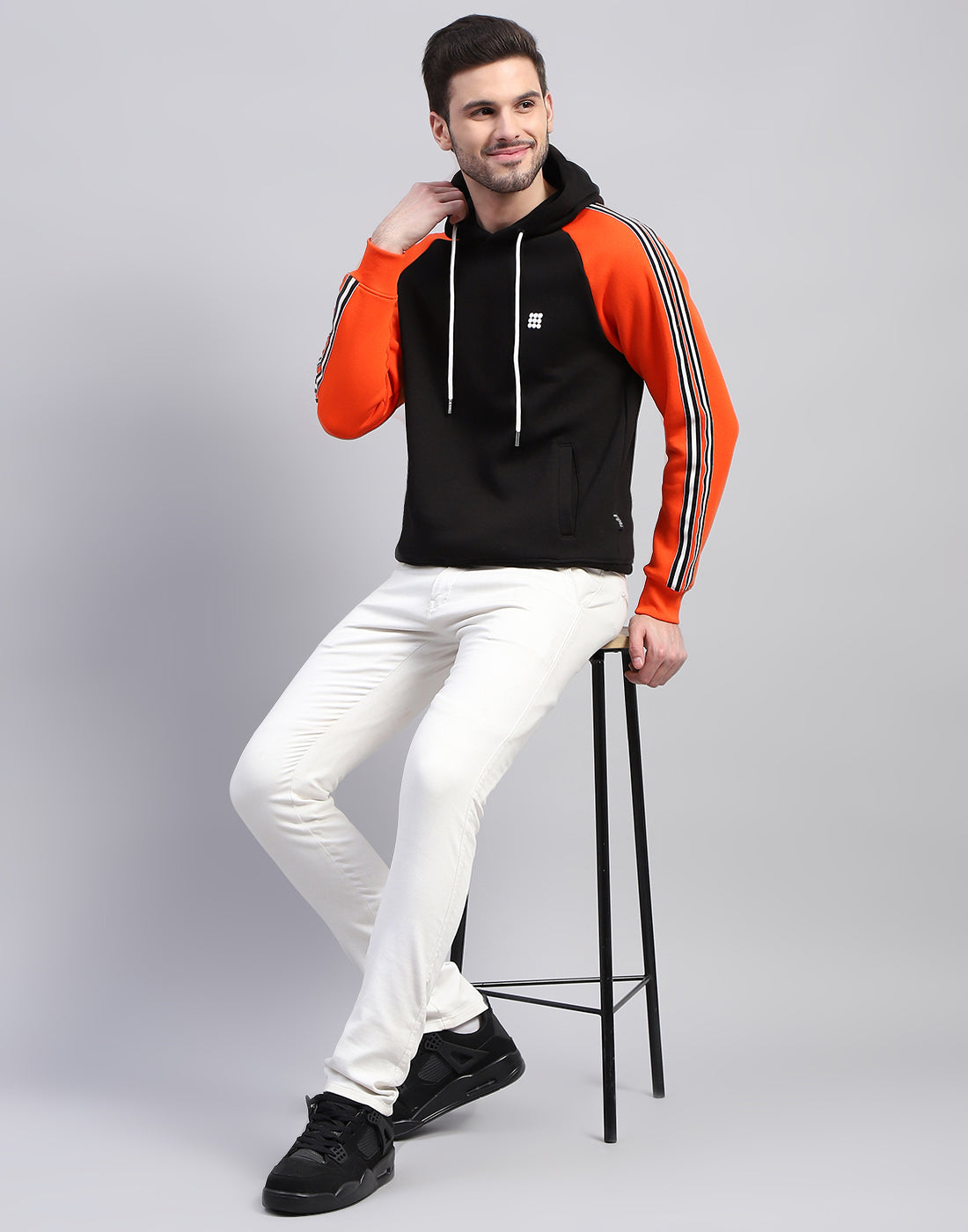 Rock.it Men Black Solid Hooded Full Sleeve Sweatshirt