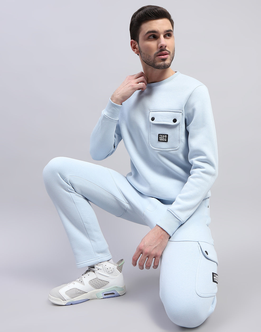 Rock.it Men Blue Solid Round Neck Full Sleeve Tracksuit