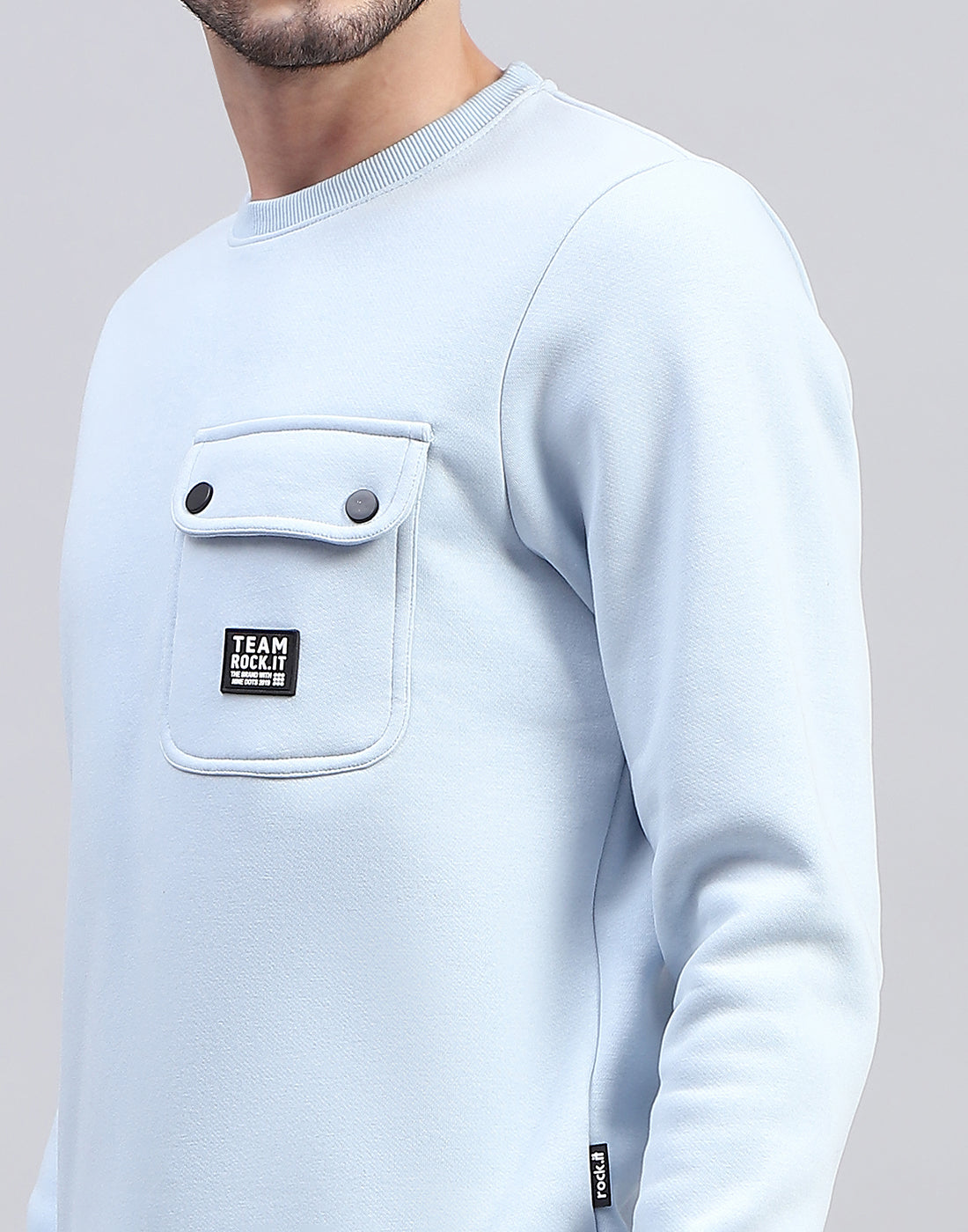 Rock.it Men Blue Solid Round Neck Full Sleeve Tracksuit