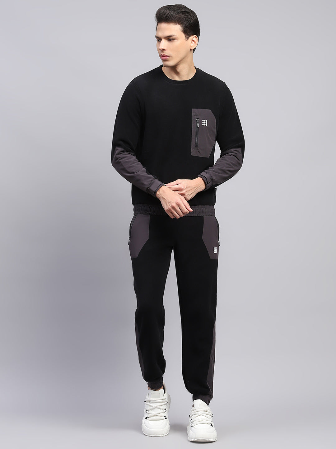 Rock.it Men Black Solid Round Neck Full Sleeve Winter Tracksuit