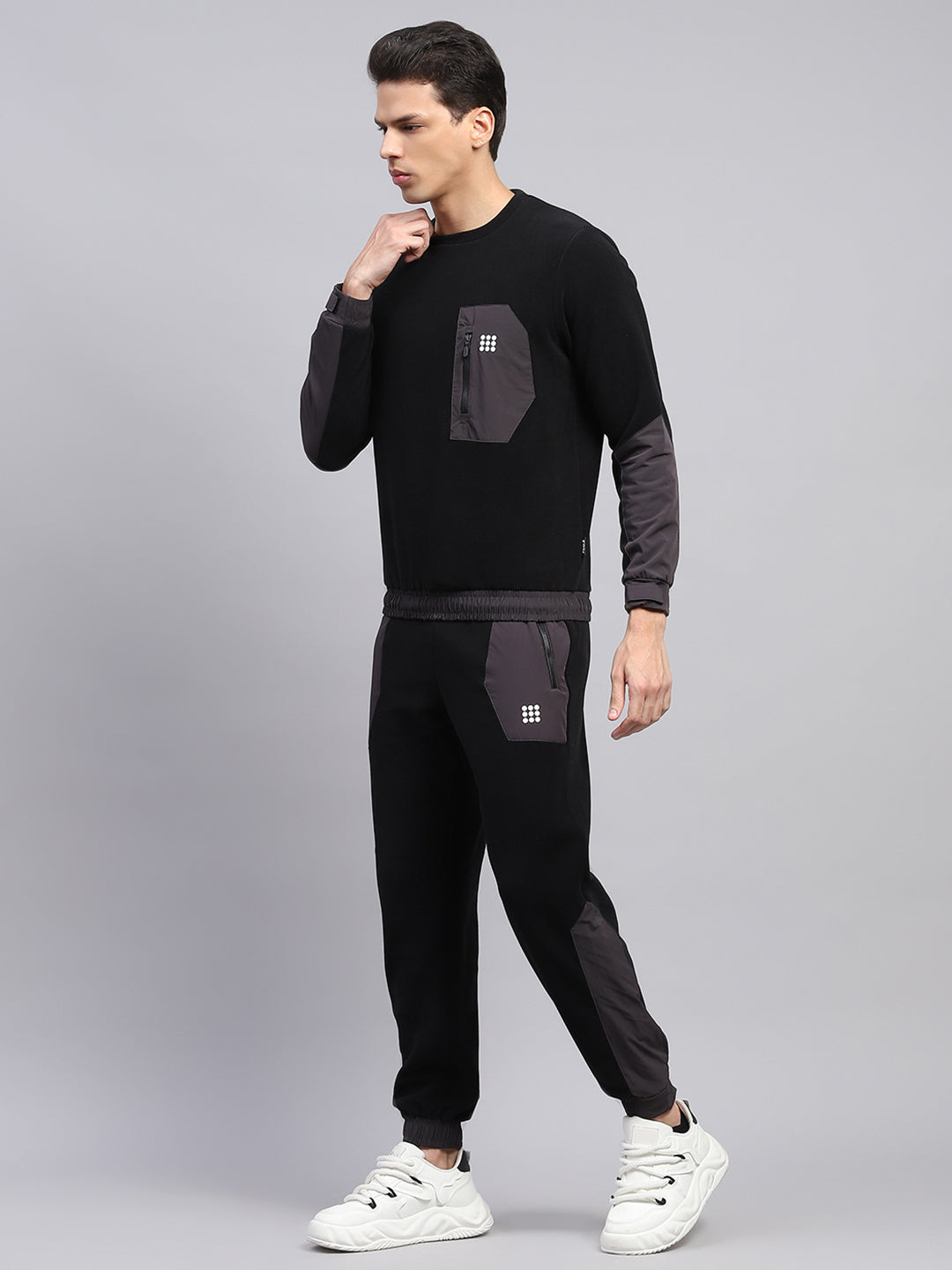 Rock.it Men Black Solid Round Neck Full Sleeve Winter Tracksuit