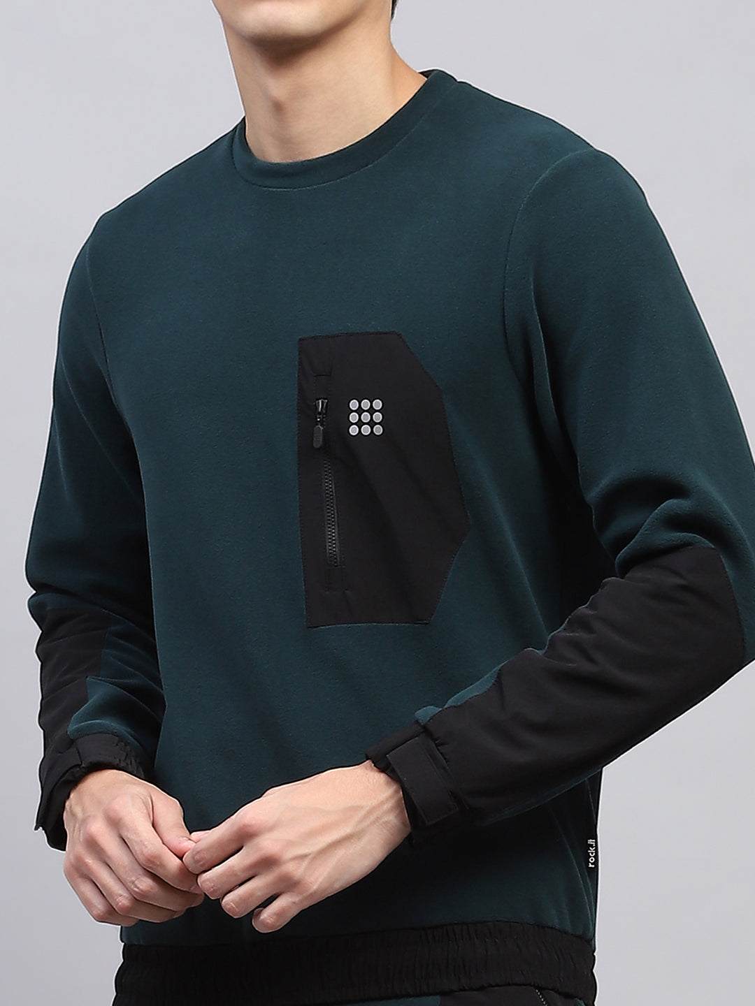 Rock.it Men Green Solid Round Neck Full Sleeve Winter Tracksuit