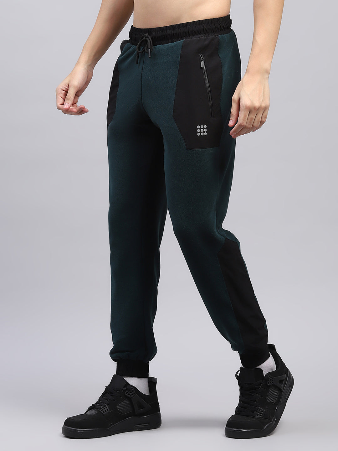 Rock.it Men Green Solid Round Neck Full Sleeve Winter Tracksuit