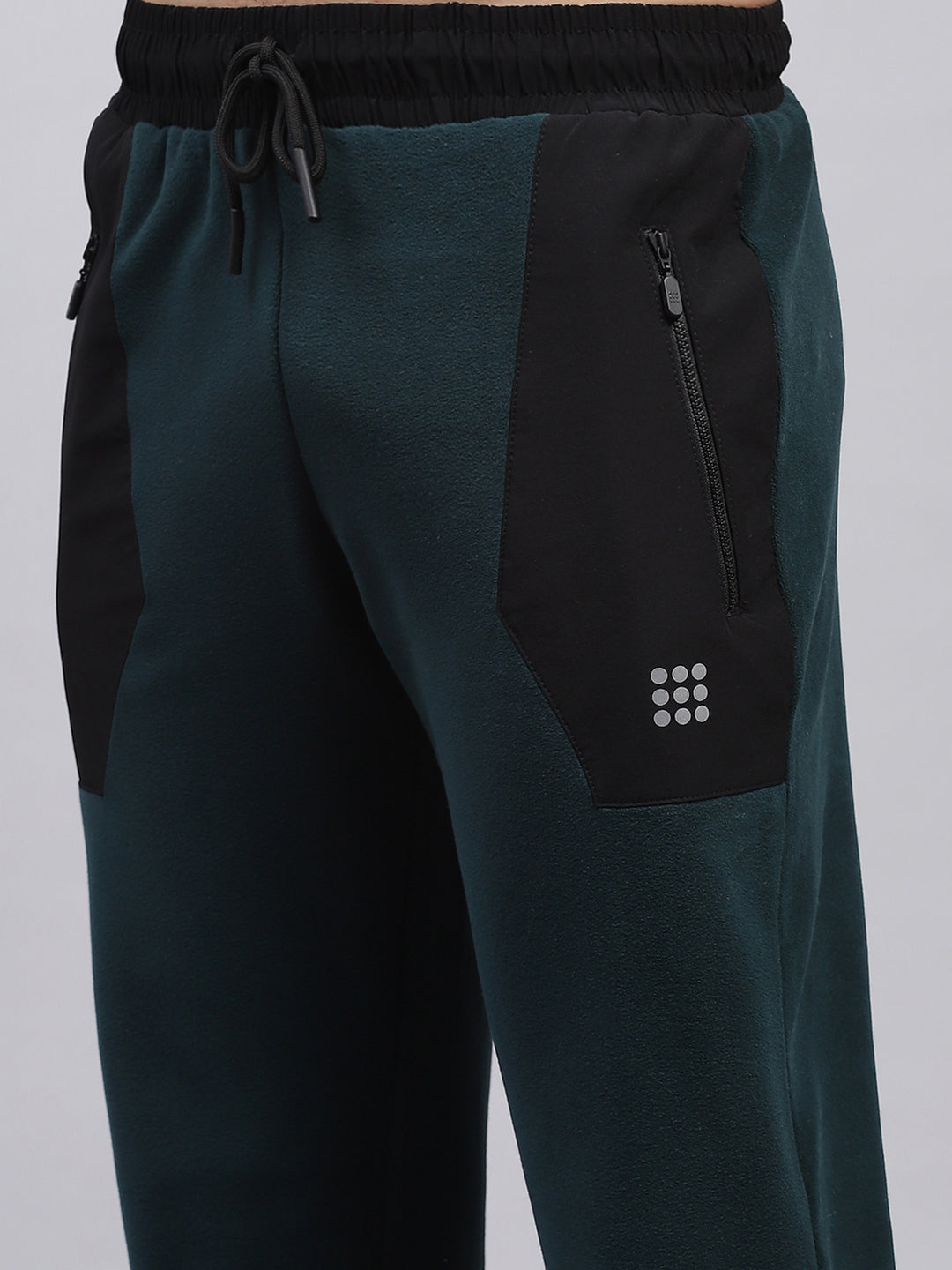 Rock.it Men Green Solid Round Neck Full Sleeve Winter Tracksuit