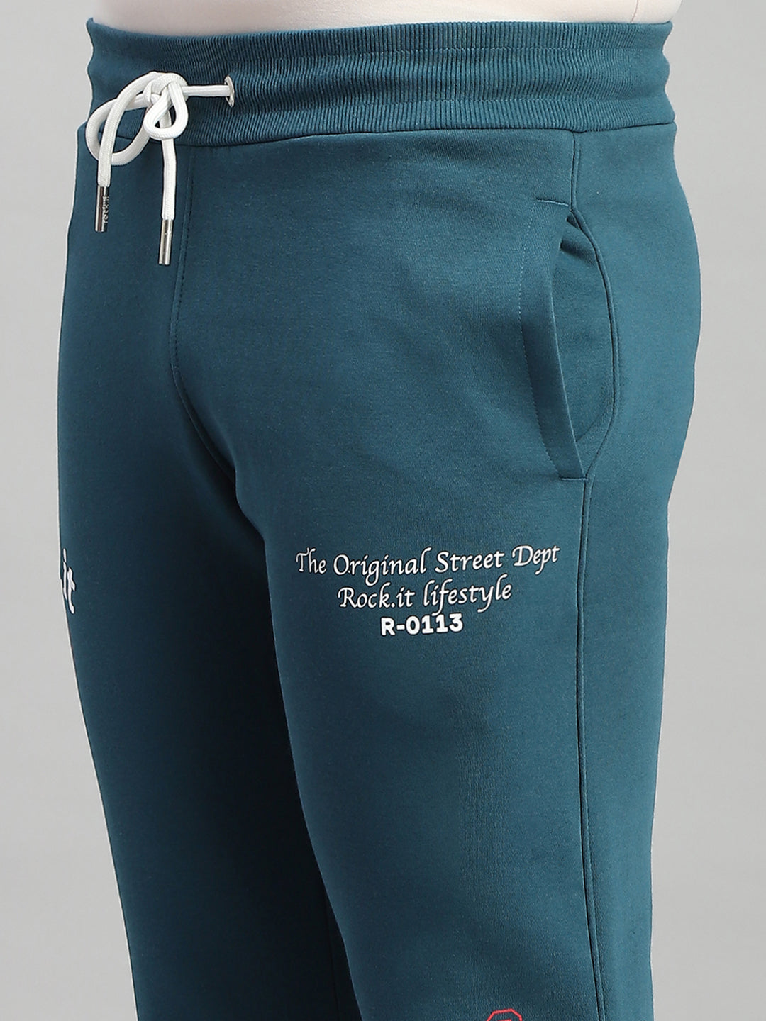 Rock.it Men Blue Printed Hooded Full Sleeve Winter Tracksuit