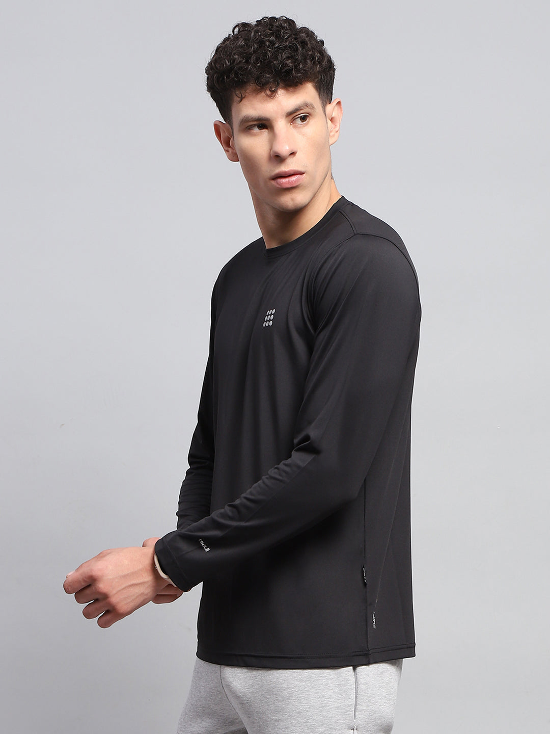 Rock.it Men Black Solid Round Neck Full Sleeve Winter T-Shirt