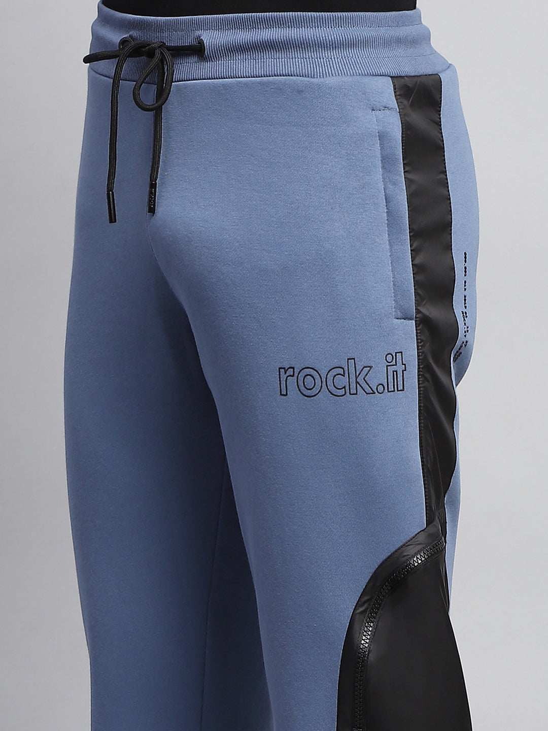 Rock.it Men Blue Printed Hooded Full Sleeve Winter Tracksuit