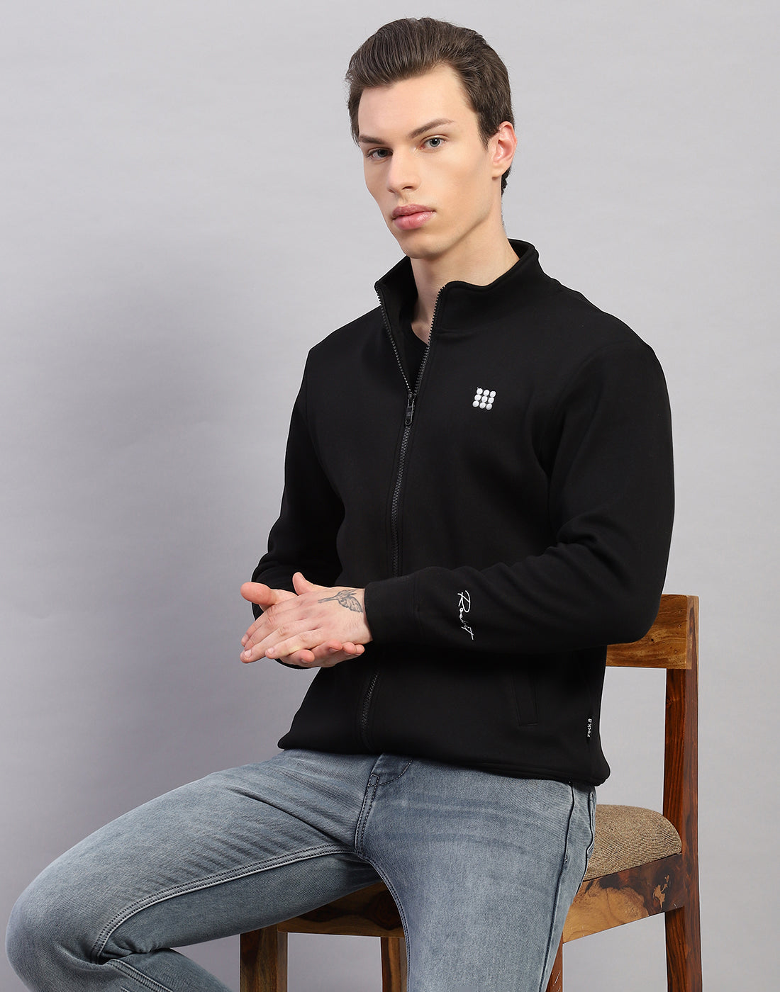 Rock.it Men Black Solid Round Neck Full Sleeve Sweatshirt