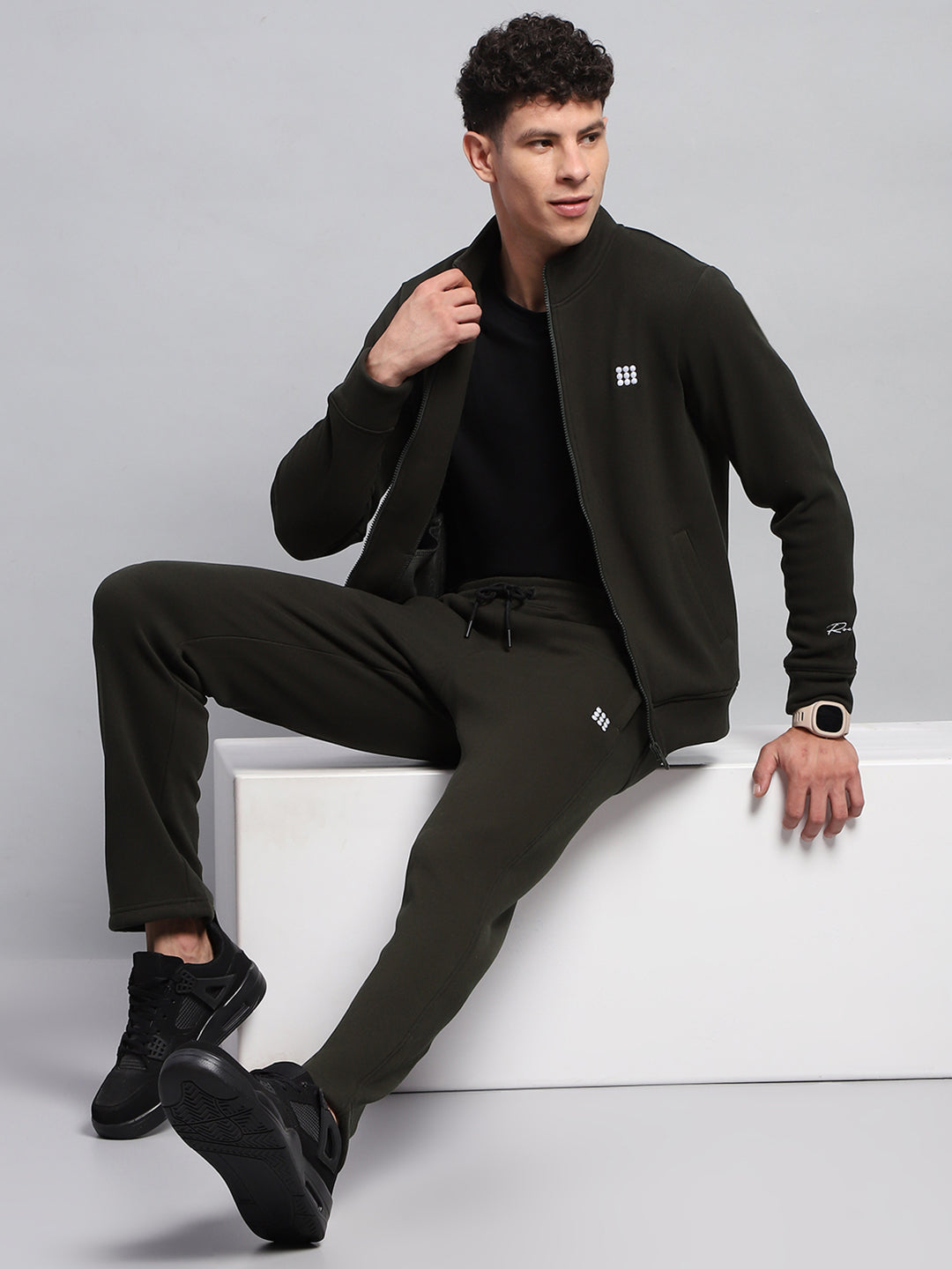 Rock.it Men Olive Solid Mock Neck Full Sleeve Sweatshirt