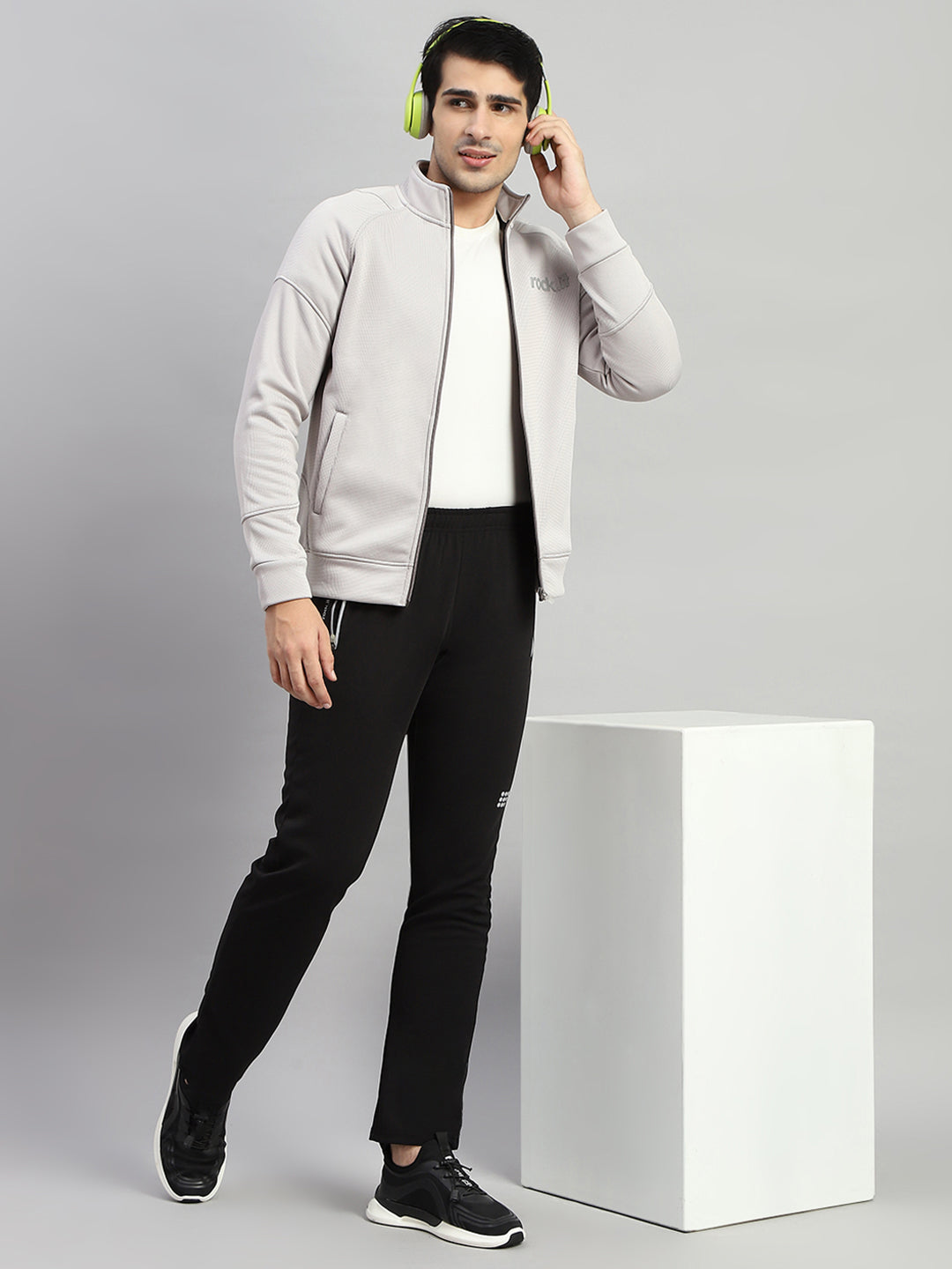 Rock.it Men Grey Self Design Turtle Neck Full Sleeve Sweatshirt