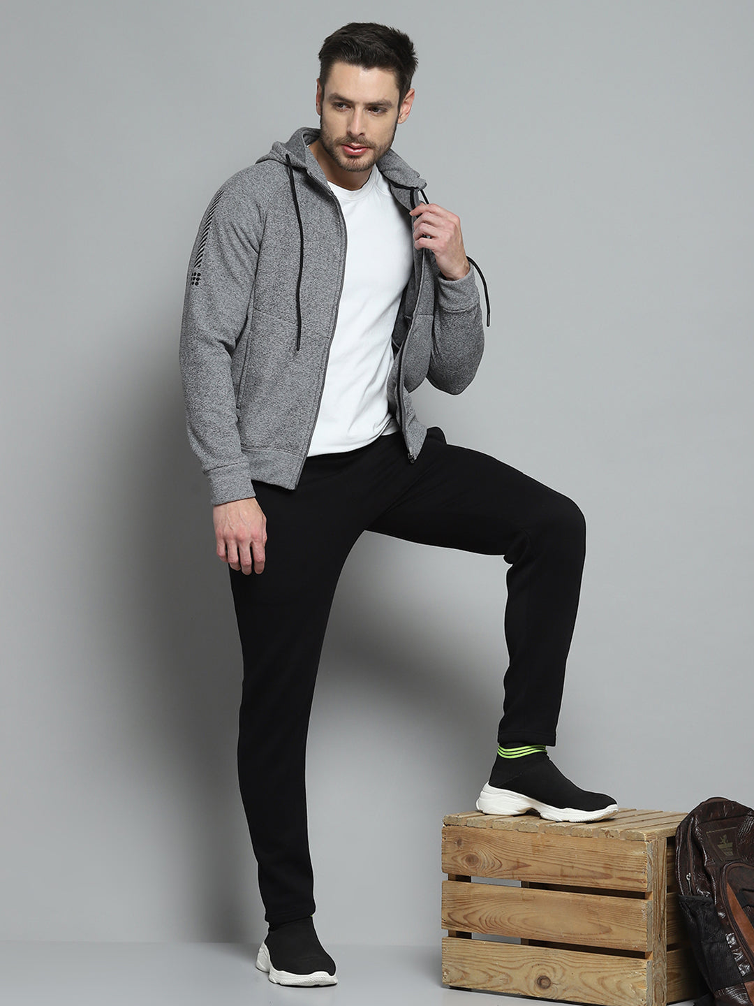 Rock.it Men Grey Printed Hooded Full Sleeve Sweatshirt