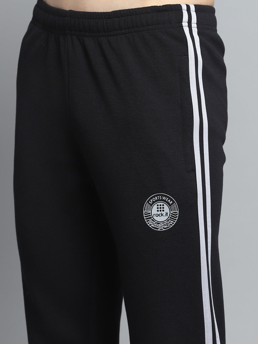 Rock.it Men Black Printed Mock Neck Full Sleeve Winter Tracksuit