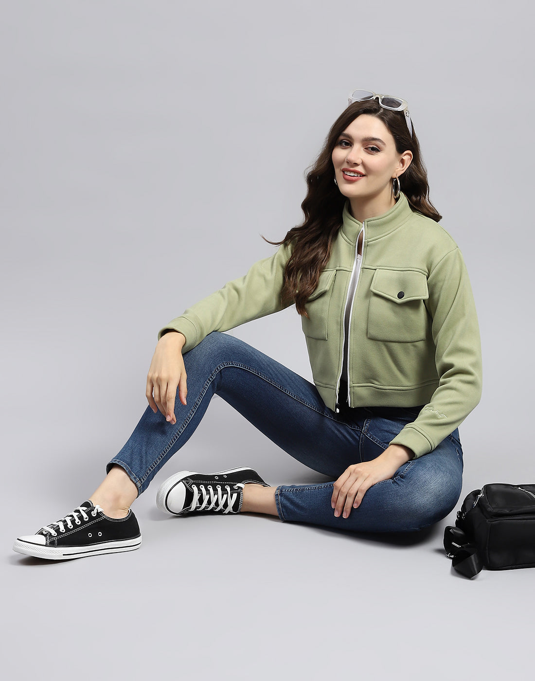 Rock.it Women Green Solid Turtle Neck Full Sleeve Sweatshirt