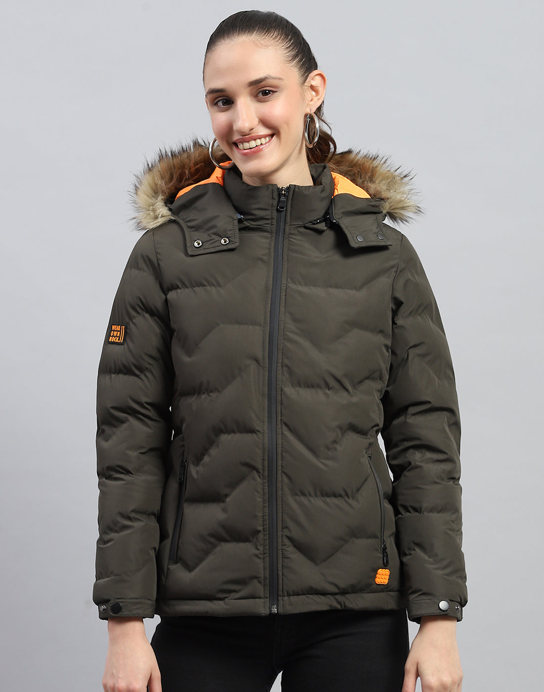 Rock.it Women Olive Solid Hooded Full Sleeve Heating Jacket